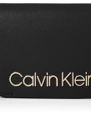 Calvin Klein Damen Dressed Up Xbody Tornistertasche, Schwarz (Black), 5x17.8x23 cm
