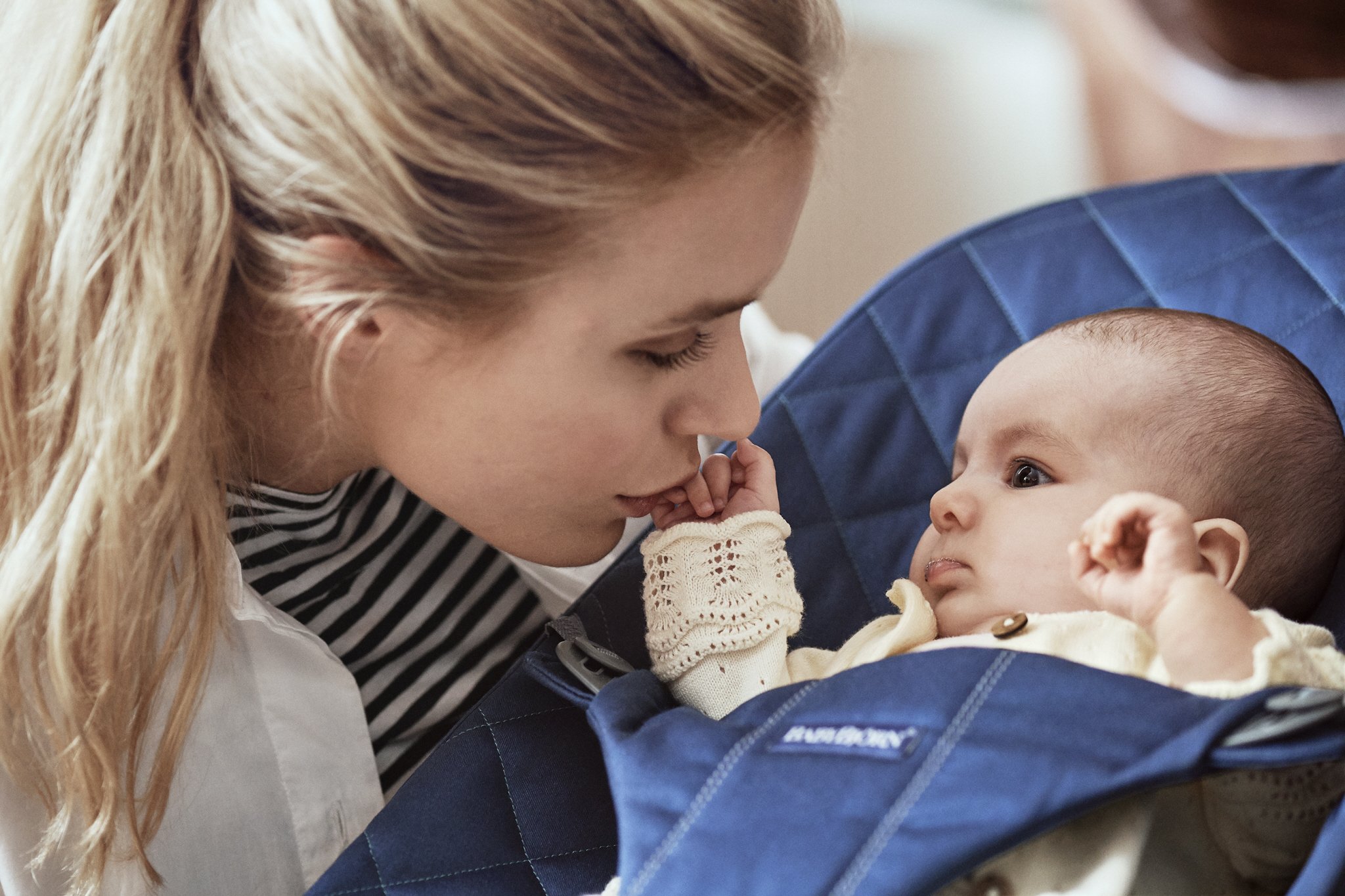 BabyBjörn 006015 Babywippe Bliss Mitternachtsblau, Cotton, blau - obrazek 3