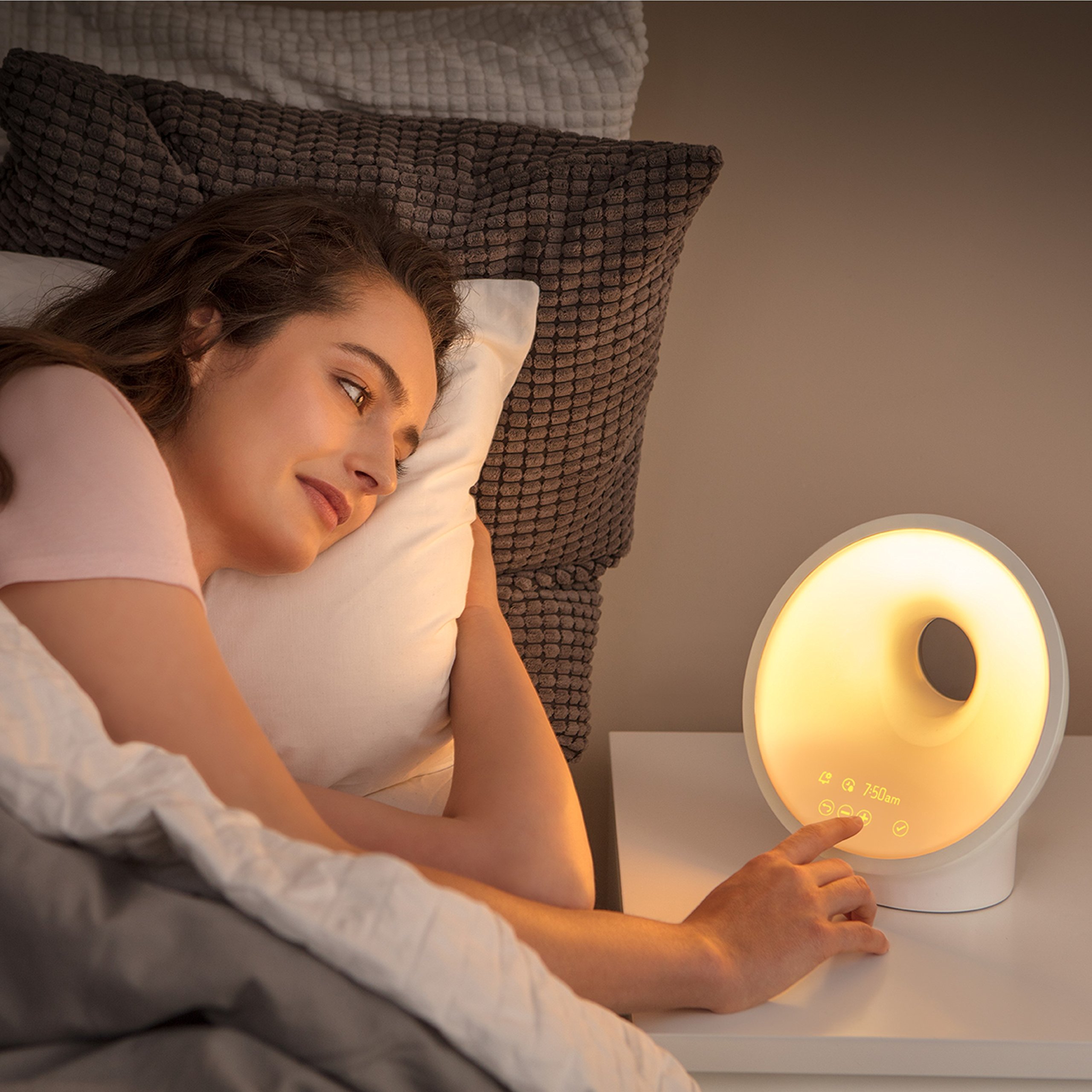 Philips HF3651/01 Sleep und Wake-up Light (Einschlafhilfe, Natürlich aufwachen, Sonnenauf- und untergangssimulation, Nachtlicht, Entspannungsübung) - obrazek 2