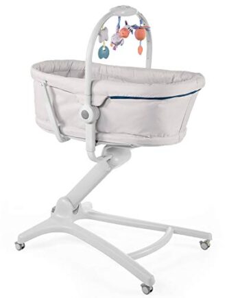 Chicco Baby Hug 4 in 1 Stubenwagen ab 0 Monate, Erhöhte Babyliege, Babybett, Hochstuhl mit Spielbogen, bis 15 kg, Verstellbare Rückenlehne, Verstellbare Höhe und 4 Räder