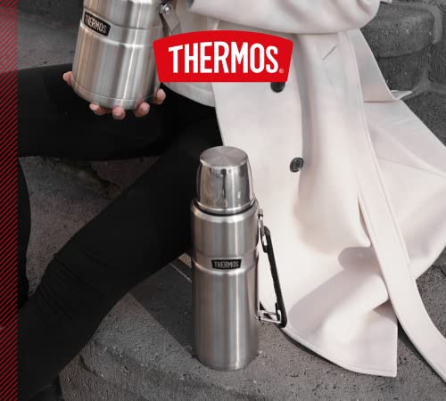 THERMOS Thermosflasche Edelstahl Stainless King, Edelstahl mattiert 1,2L, Isolierflasche mit Trinkbecher 4003.205.120 spülmaschinenfest, Thermoskanne hält 24 Stunden heiß, 24 Stunden kalt, BPA-Free - obrazek 5