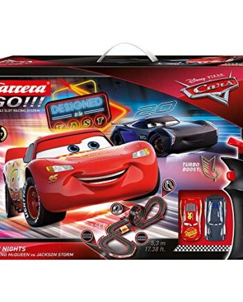 Carrera 20062477 GO!!! Disney Pixar Cars Neon Lights Rennstrecken-Set | 5,3m elektrische Carrerabahn mit Lightning McQueen & Jackson Storm | mit 2 Handreglern & Streckenteilen | Ab 6 Jahren