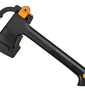 FISKARS Solid, Siekiera uniwersalna, Z osłoną ostrza i zabezpieczeniem transportowym, Powłoka zapobiegająca przywieraniu, Czarna/Pomarańczowa