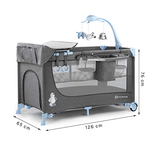 Kinderkraft Łóżeczko turystyczne JOY ACC, Boczne wejście, Szybkie składanie i rozkładanie, Zabezpieczenie przed złożeniem, Kółka i torba ułatwiające transport, Pałąk z zabawkami w zestawie, Niebieski - obrazek 4