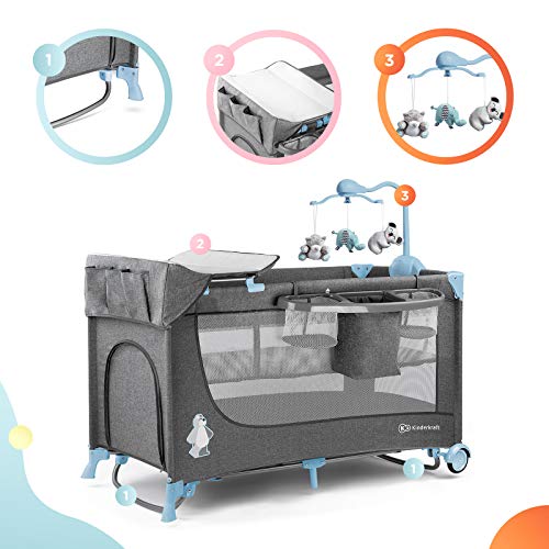 Kinderkraft Łóżeczko turystyczne JOY ACC, Boczne wejście, Szybkie składanie i rozkładanie, Zabezpieczenie przed złożeniem, Kółka i torba ułatwiające transport, Pałąk z zabawkami w zestawie, Niebieski - obrazek 13