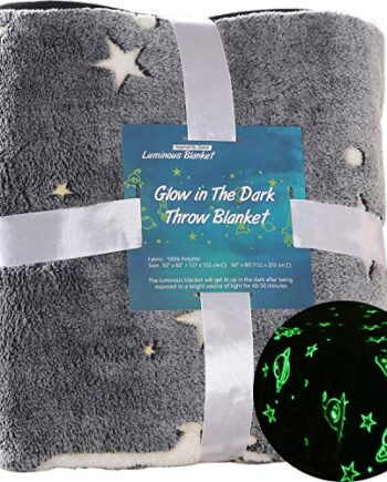 VIVILINEN Miękki koc Glow in The Dark Koc Galaxy w gwiazdy, świecący koc flanelowy, na sofę, dla dziewcząt, chłopców, dorosłych (152 x 203 cm)