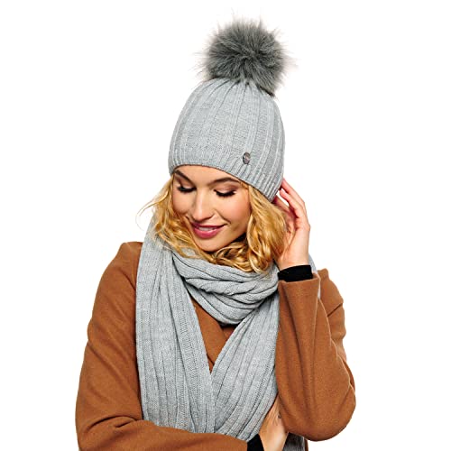 Zimowa ciepła czapka z dzianiny z dodatkiem kaszmiru, z sztucznym fute - obrazek 2