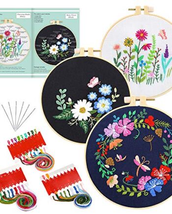 Pllieay 3 zestawy startowe do haftowania dla początkujących, z wzorami i instrukcjami (mogą nie być dostępne w języku polskim), w tym hafty z motywem kwiatowym, 3-częściowa ramka do haftowania wykonana z tworzywa sztucznego, kolorowe nici i narzędzia.