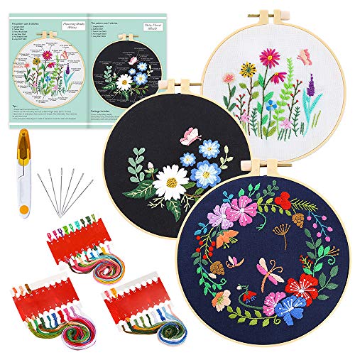Pllieay 3 zestawy startowe do haftowania dla początkujących, z wzorami i instrukcjami (mogą nie być dostępne w języku polskim), w tym hafty z motywem kwiatowym, 3-częściowa ramka do haftowania wykonana z tworzywa sztucznego, kolorowe nici i narzędzia.