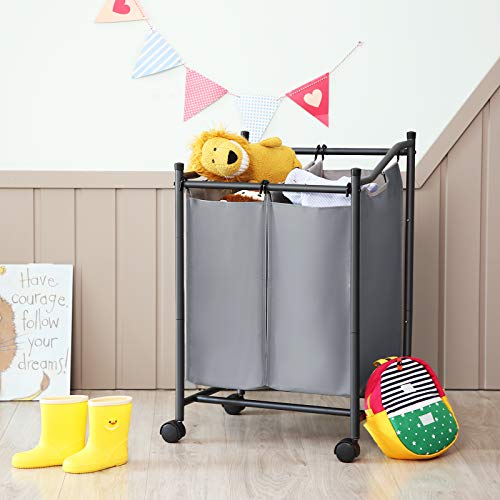 SONGMICS Sortownik prania z rolkami i 2 przegródkami, kosz na pranie, kosz na pranie, wózek na pranie ze zdejmowanymi kieszeniami, pojemność całkowita 90 l, szary, LSF002GS - obrazek 7